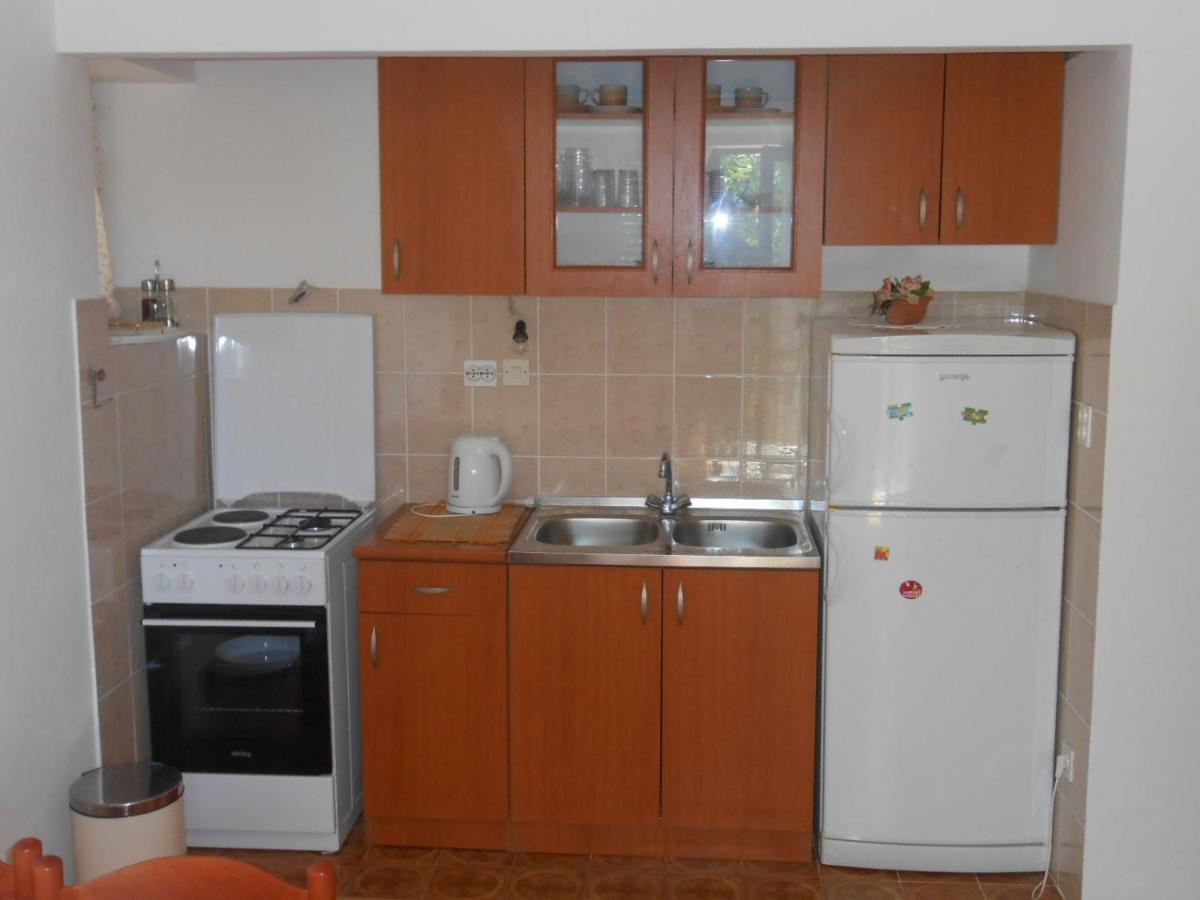 Apartment groundfloor Jelsa  Buitenkant foto